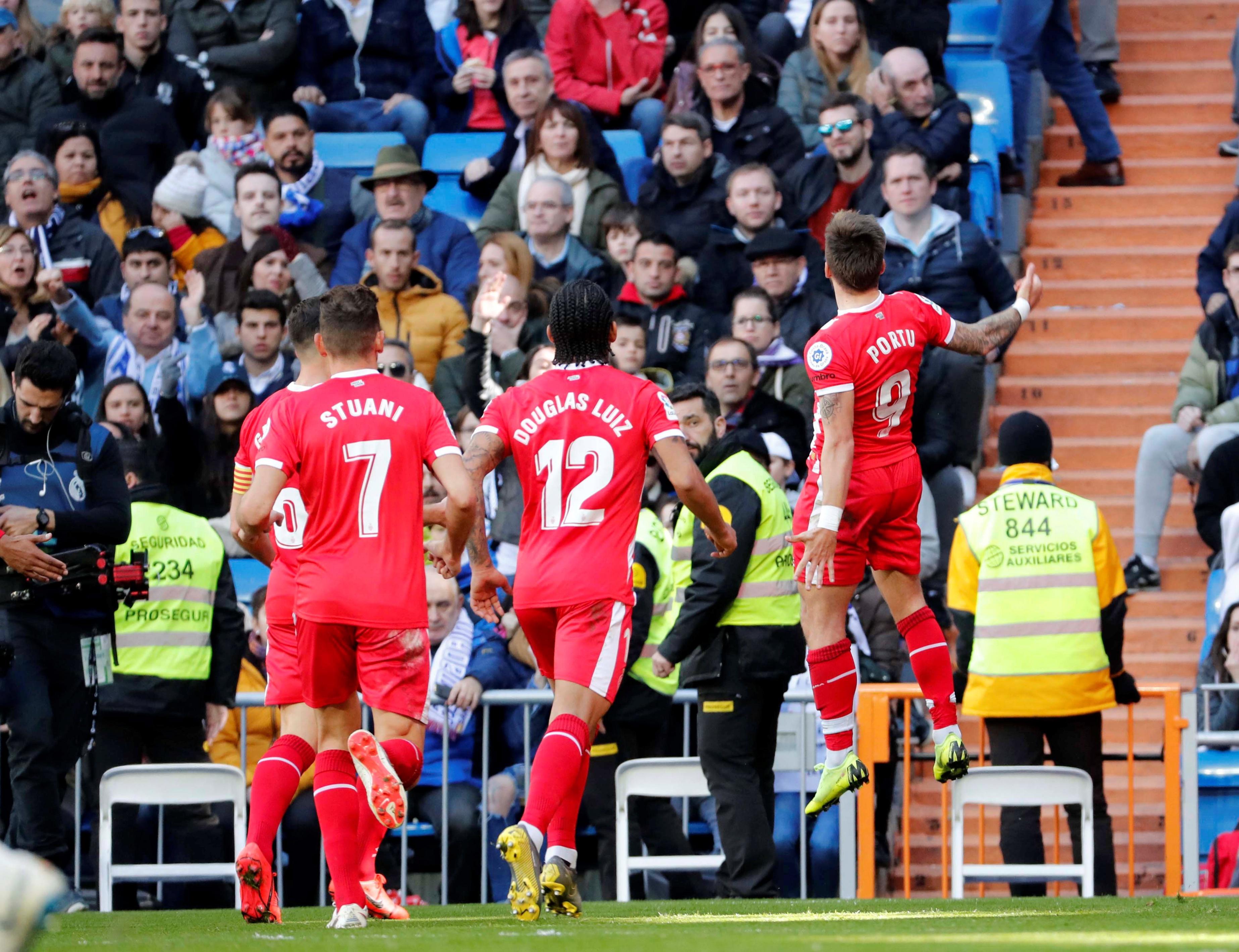 势做出了一 势做出了一